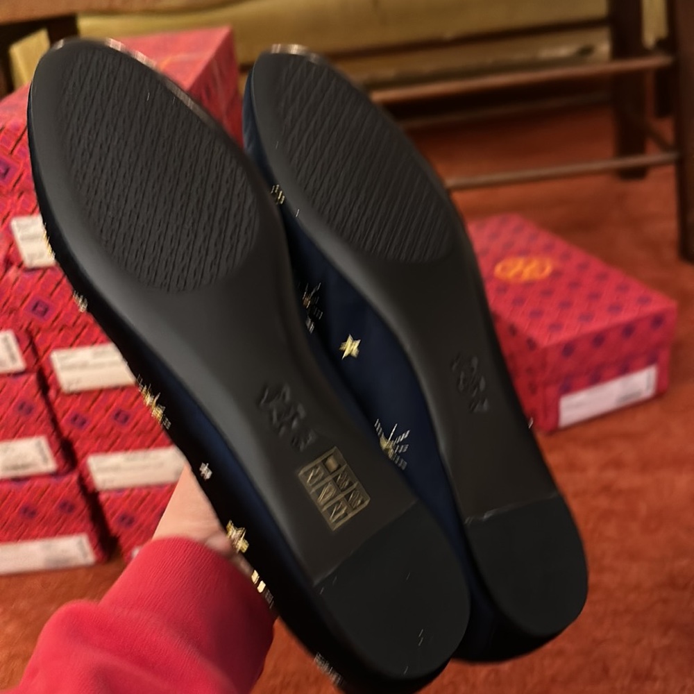 NIB TORY BURCH OLYMPIA EMBROIDERED SATIN LOAFER - Picture 6 of 6